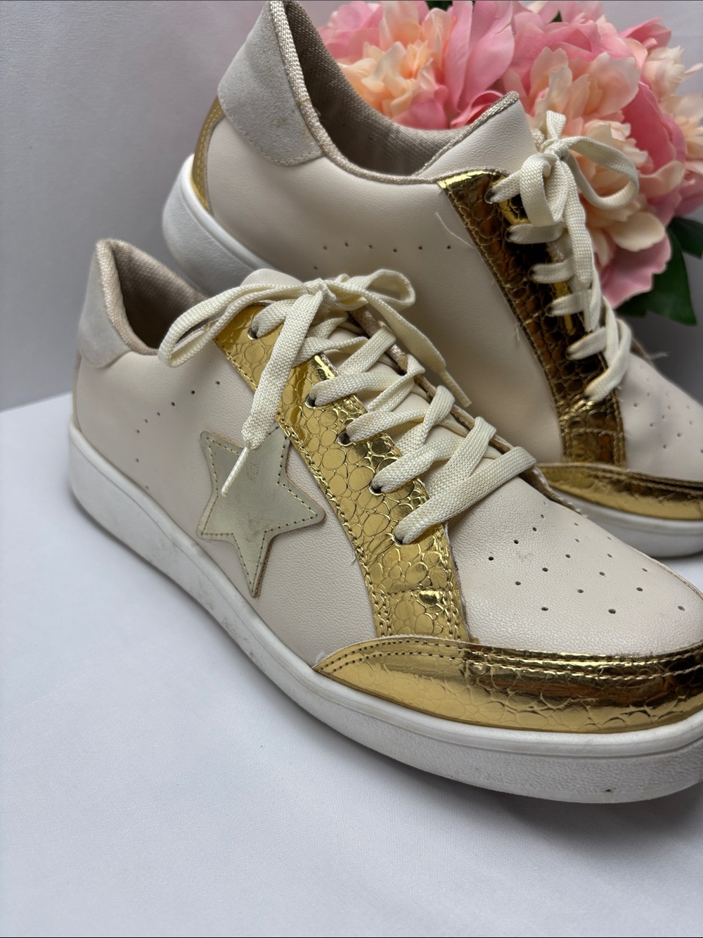 MKS Women’s 9 Cream & Gold Metallic SnakeSkin Low-Top Sneakers #499